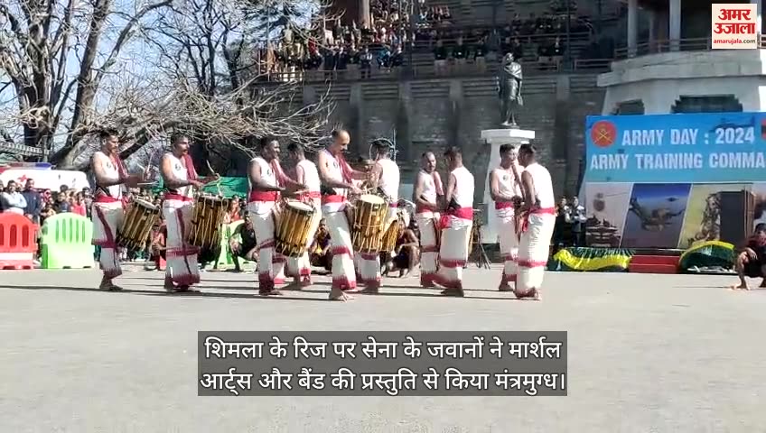 VIDEO : Army soldiers mesmerized by martial arts and band presentation